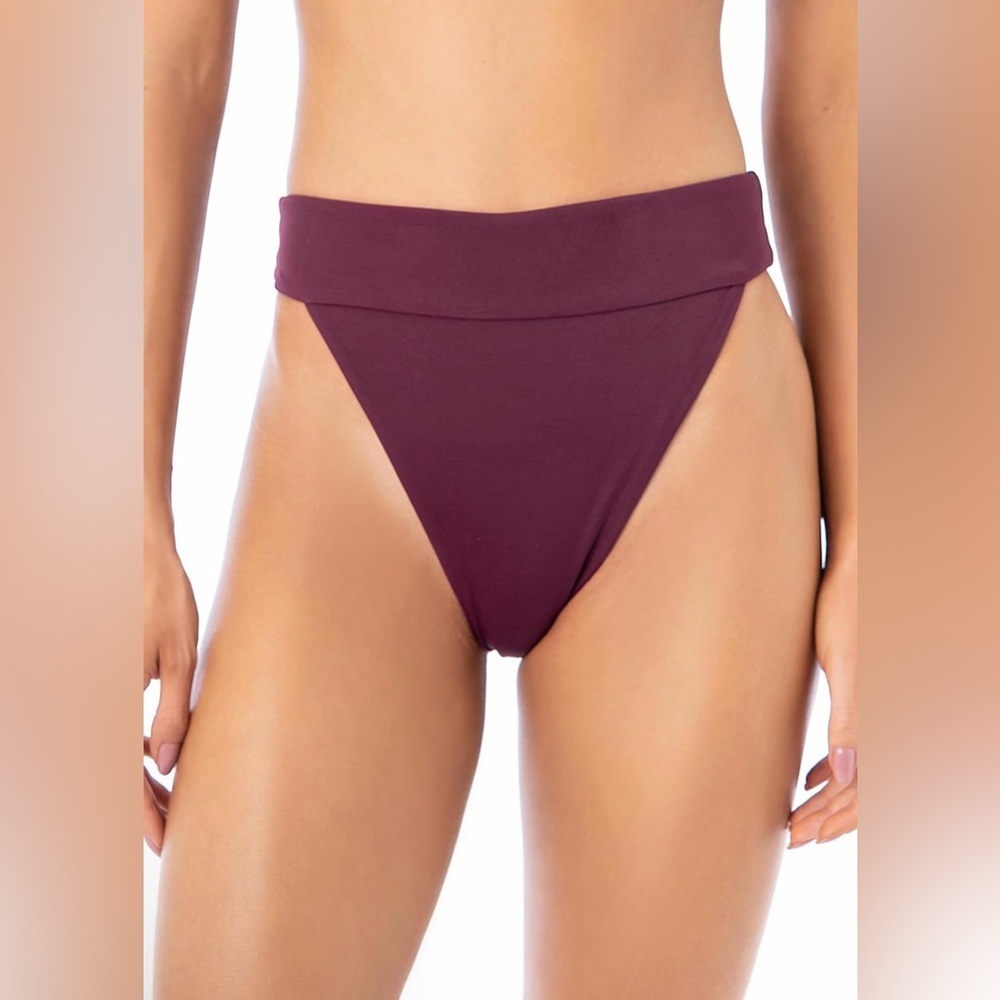 Maaji Women's Standard Rise/High Leg Bottom Medium - Picture 1 of 7